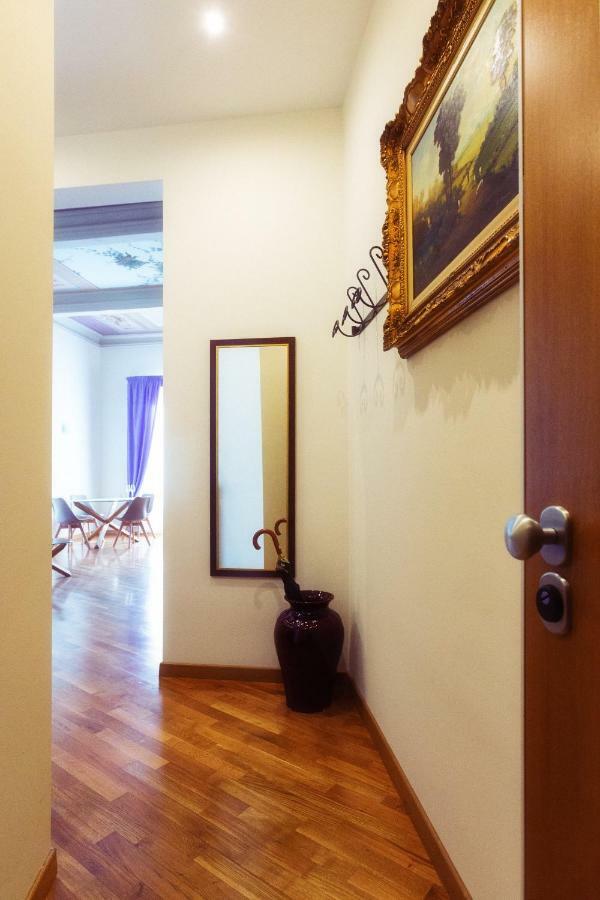 188 - Via Roma Apartment *